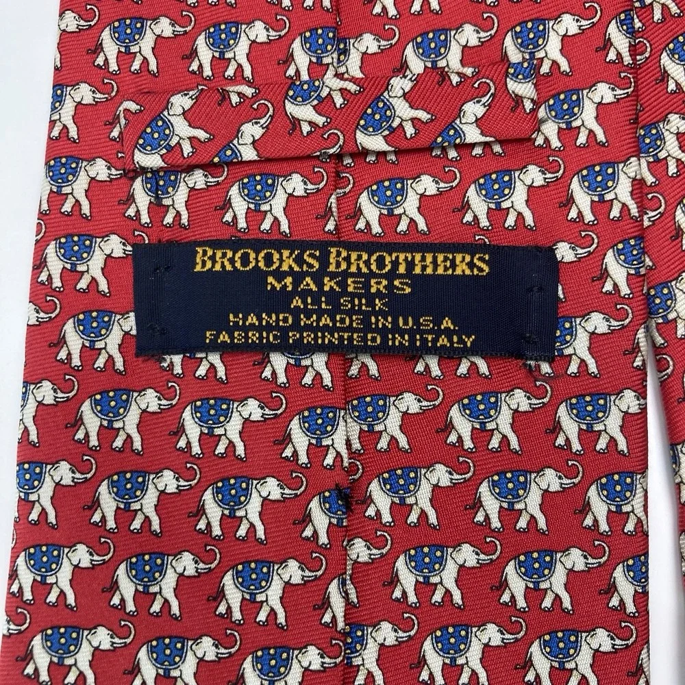 BROOKS BROTHERS MAKERS‎  ELEPHANTS RED SILK MEN'S Neck Tie Red